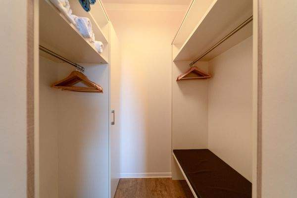 Schlafzimmer + Ankleidezimmer