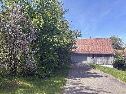 2 PKWs und mehr Platz