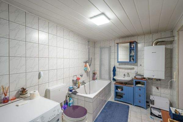 Badezimmer EG rechts