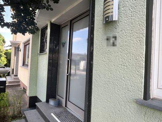 Hauseingang 1