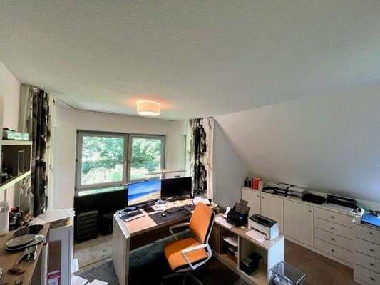 Arbeitszimmer im Obergeschoss