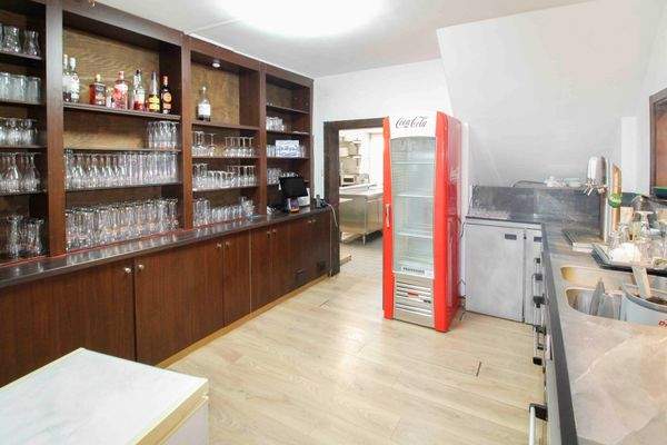 Vollausgestattete Theke