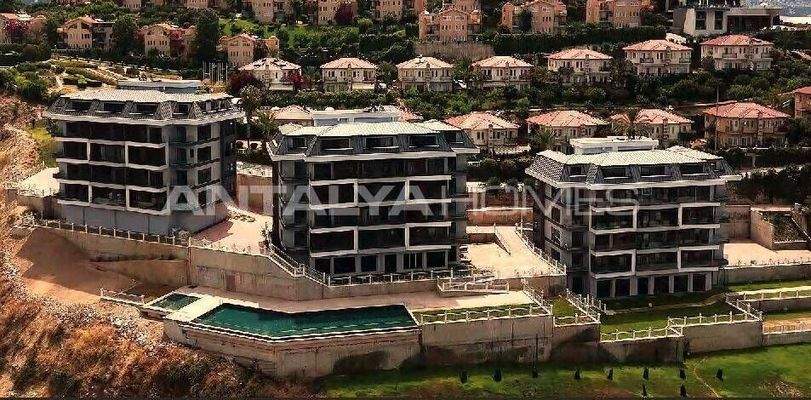 Sea View Apartments in Complex with Swimming Pool in Alanya