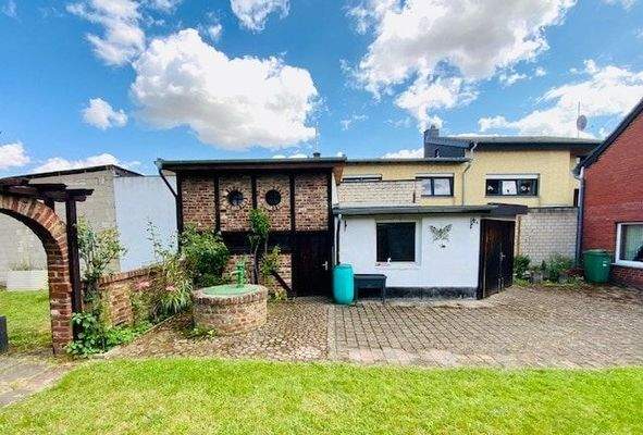 Garage u. Gerätehaus