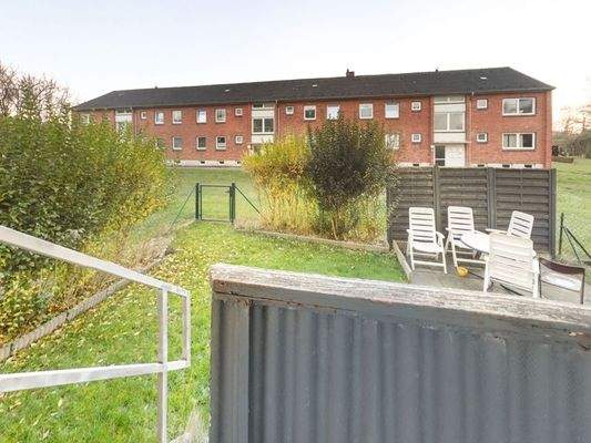 Balkon mit Blick in den Garten