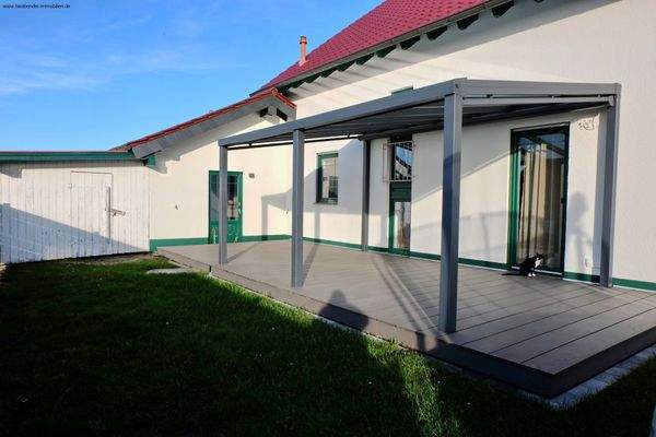 Terrasse, Zugang Garage und Gerätehaus