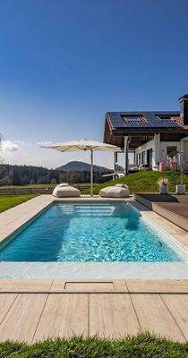 Loungebereich mit Pool