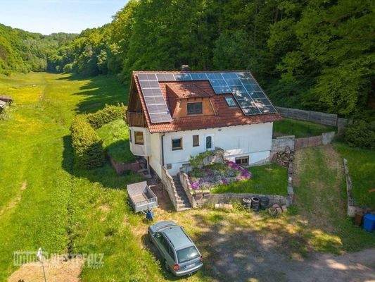 Hausvorderseite mit Blick i...