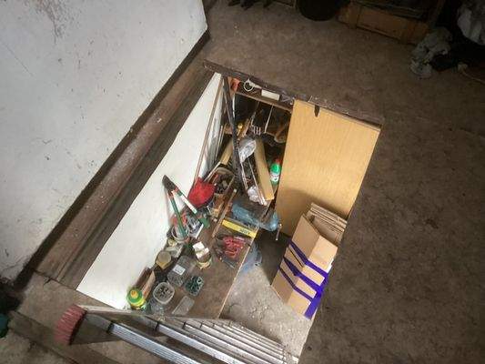 Aufstieg zu Dachboden alt