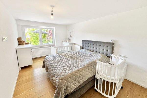 Schlafzimmer Hanggeschoss