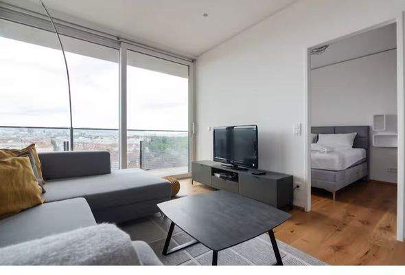 Wohnraum mit ausziehbarer Couch, TV, WLan