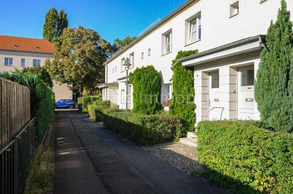 Blick in die Straße vor dem Haus