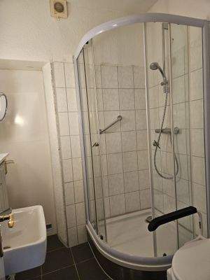 Helles Duschbad 1.jpg