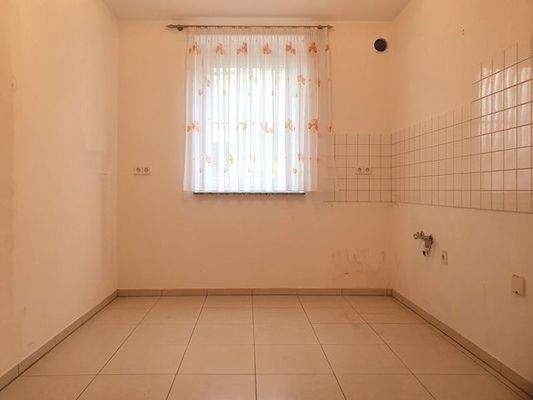 EG, Wohnung li.: Küche