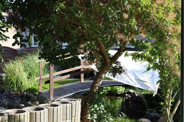 Blick auf den liebevoll angelegten Teich