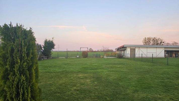 Grundstück in Feldrandlage