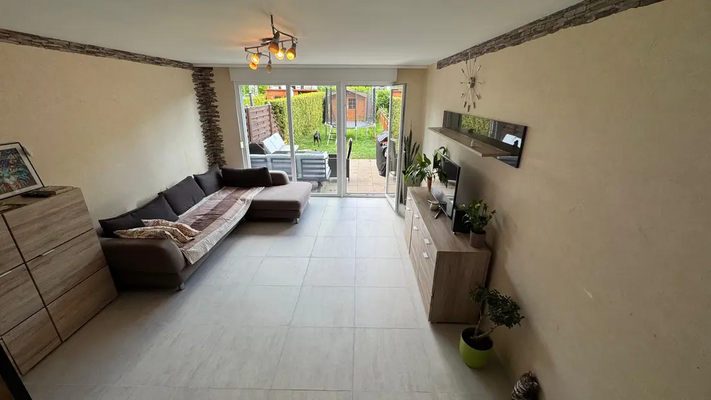 cf5e6220-2eb2-42d7-a5c1-af6d1f5772da-1932989414