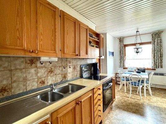 Einbauküche aus Echtholz