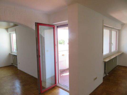 10-Wohnen-Essen+Zugang Balkon.JPG