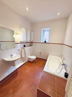 Vollbad mit Tageslicht