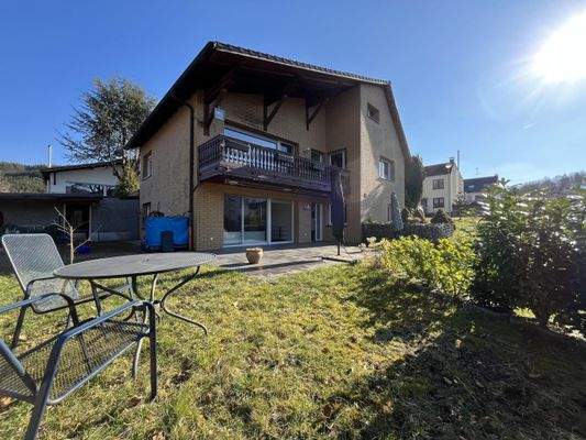 Hausansicht / Terrassenbereich