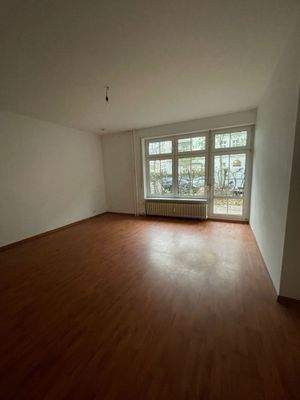 Wohnzimmer mit Terrasse