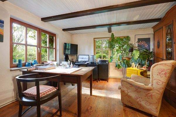 Anschließendes Büro