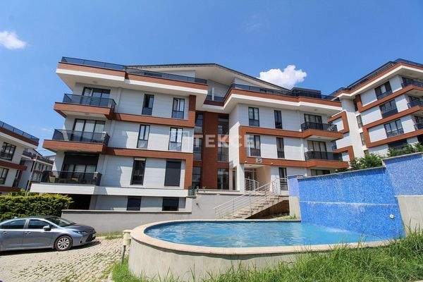 Furnished Apartment in a Complex with Pool in Yalova Çınarcık