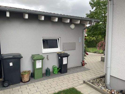 Garage mit Anbau Rückansicht