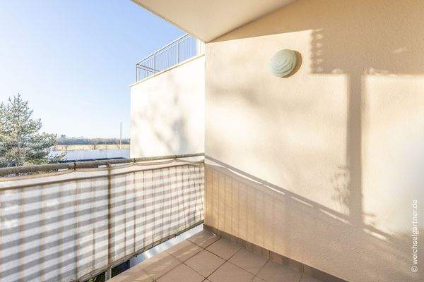 Westloggia mit Strom und Licht