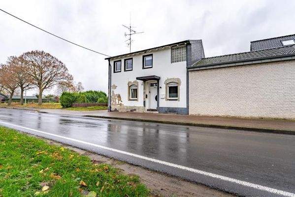 seitliche Hausansicht