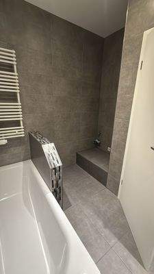 Bad mit Waschmaschinenanschluss.jpg