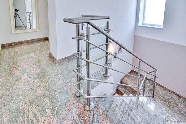 Stiegengeländer inEdelstahl