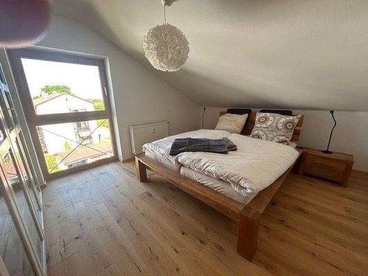 Blick in das Schlafzimmer.jpg