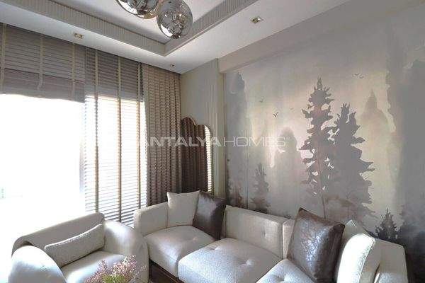 Modern Flats Rich Featured Complex Close to the Sea in Mersin