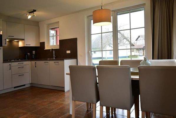 Freistehendes 4-Personen-Ferienhaus mit neuer Küche und 2 Bädern im Ferienresort Cochem025