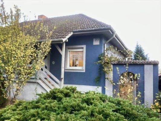 Seitenansicht vom Haus