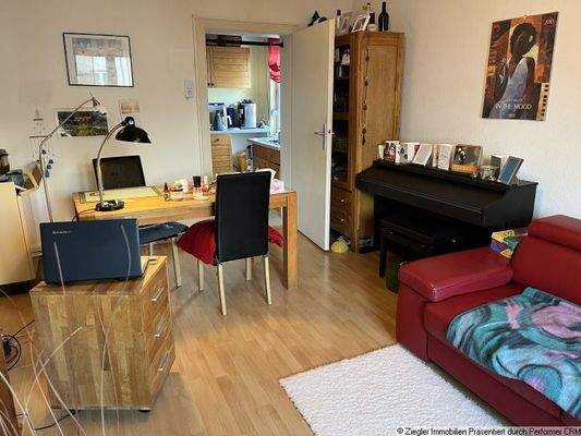 21 - 1 OG - Links - Wohnzimmer Ansicht b