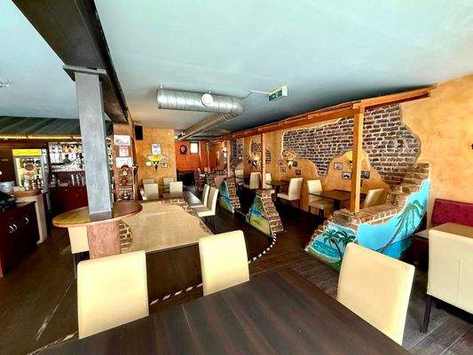 Ladenlokal Theken-und Essbereich