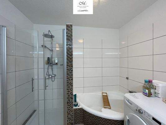 1.OG-2,5 Zi-Whg Badezimmer