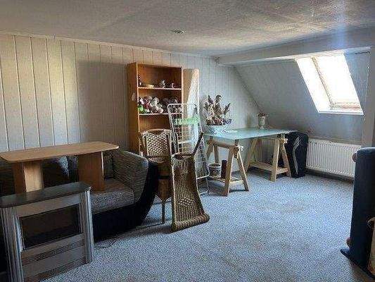 DG Zimmer zum Gestalten