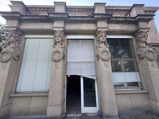 e492d215-576f-4a32-8c5c-26547ad898c4