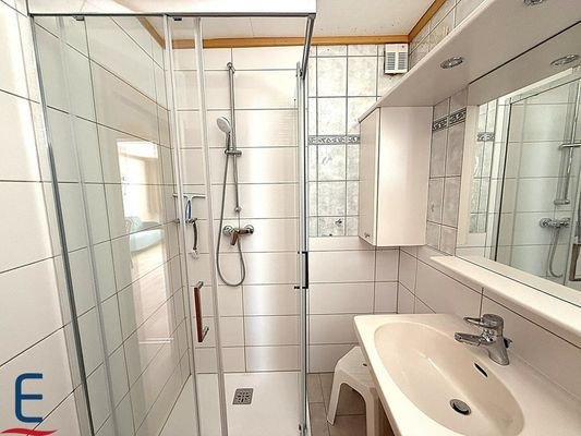 Bad mit Dusche