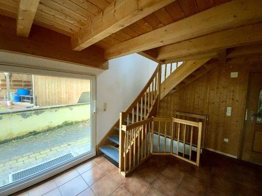 Treppenaufgang - DG Wohnung