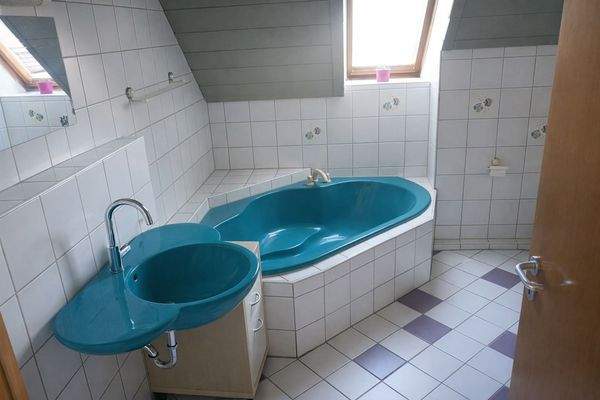 BAD im Dachgeschoss.jpg