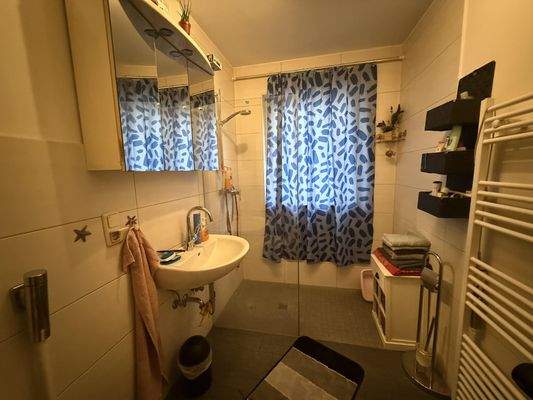 EG rechts - Duschbad