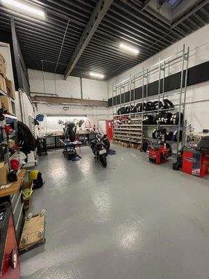 Werkstatt- oder -Lager