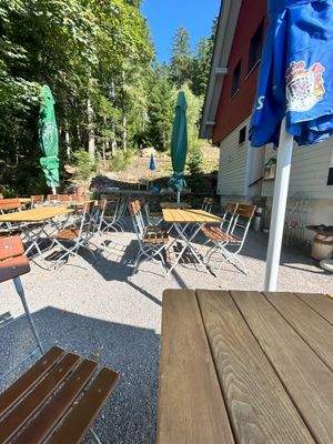 Außenterrasse für ungestörte Feiern