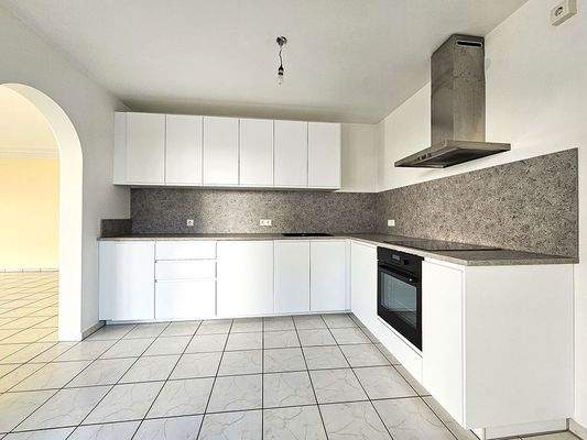 Küche mit Einbauküche