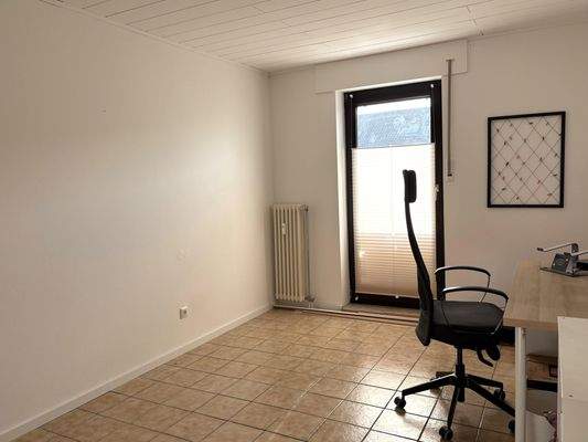 Büro oder potentielles Kinderzimmer